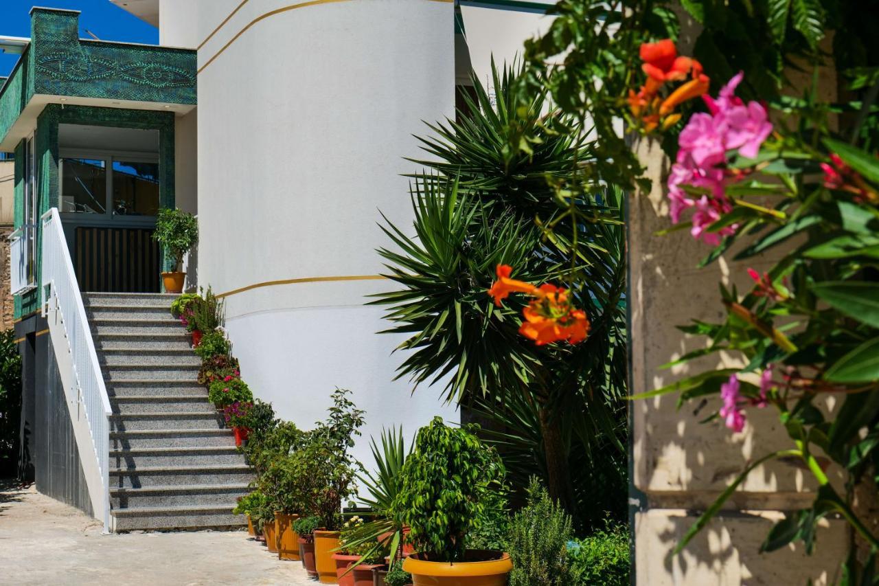 Vila Marjana Sarande Bagian luar foto