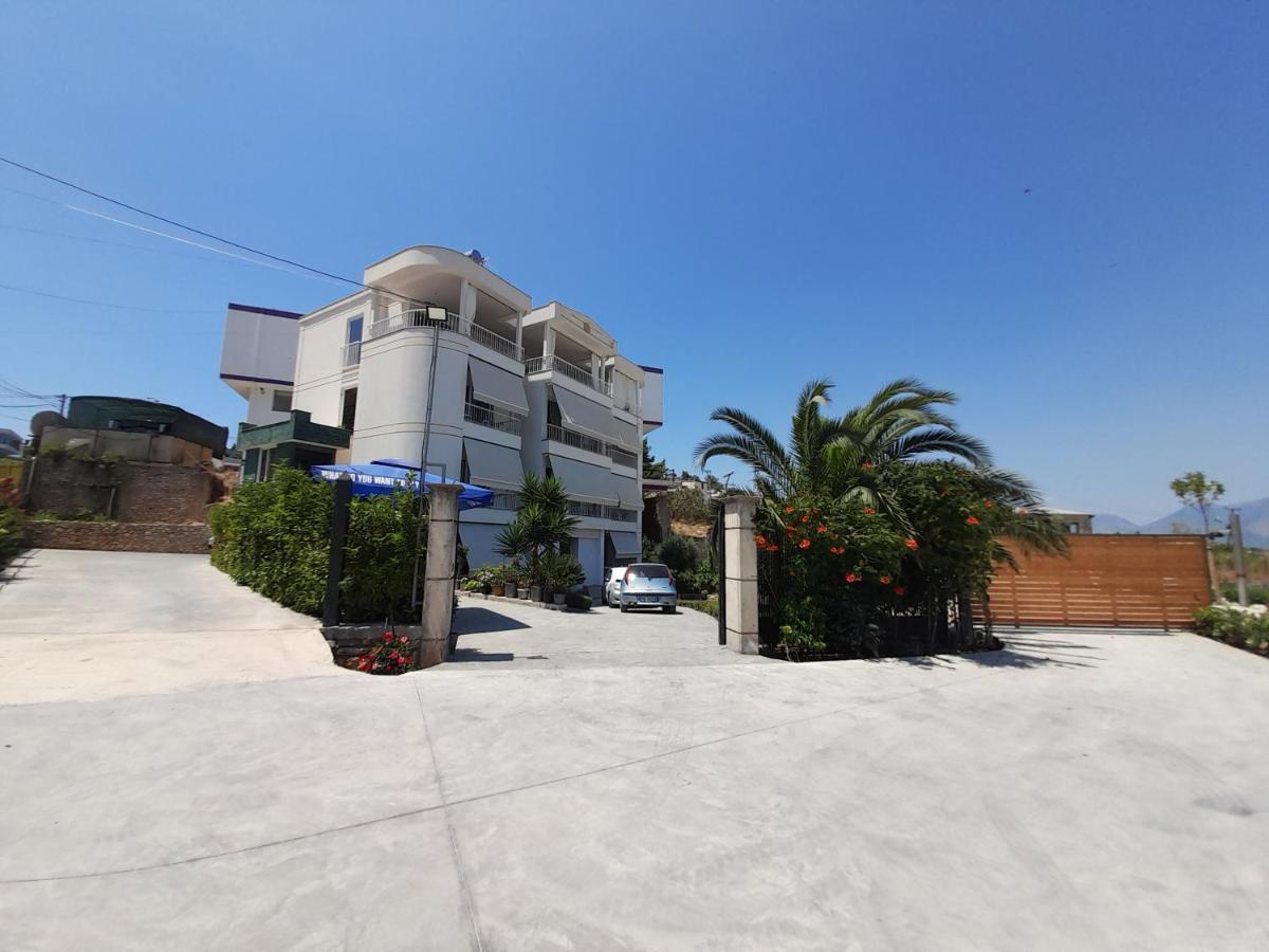 Vila Marjana Sarande Bagian luar foto